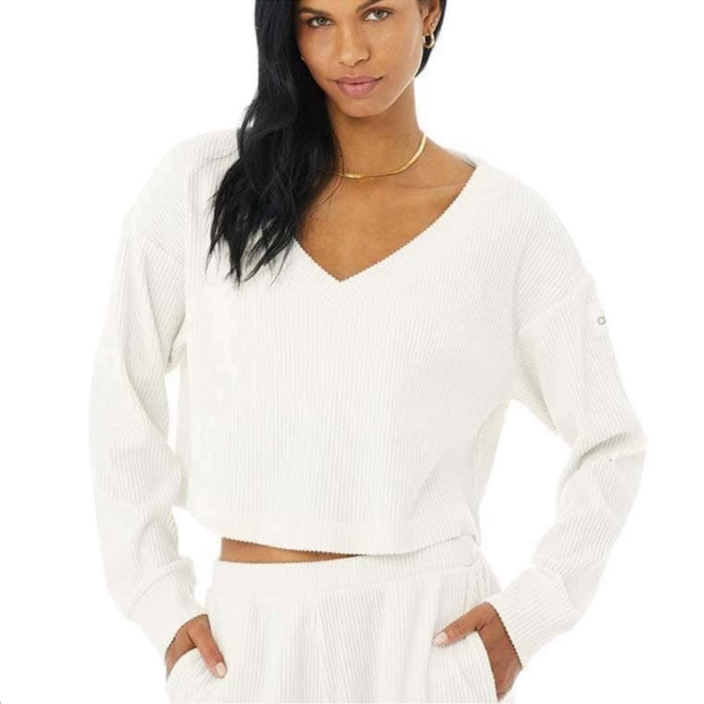 NWT Alo Yoga Muse set